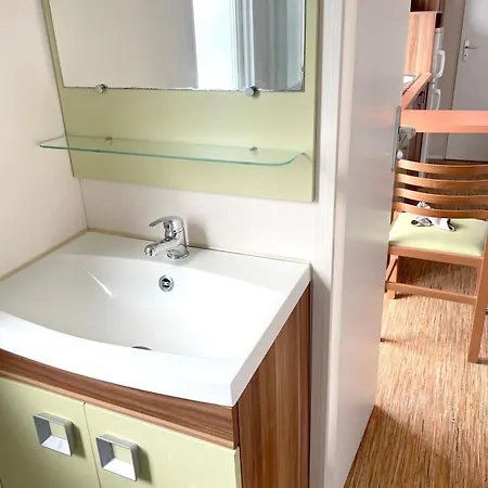 à Avec Piscine Partagée Argences-en-Aubrac