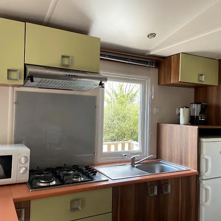 Casa de Férias à Avec Piscine Partagée