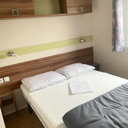 à Avec Piscine Partagée Casa de Férias