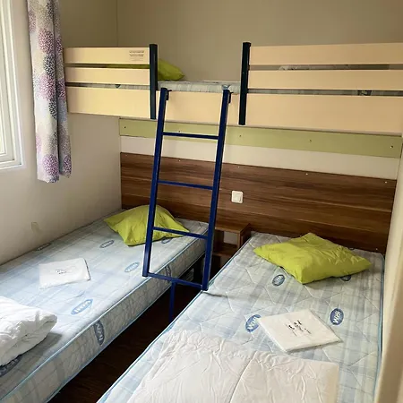 Casa de Férias à Avec Piscine Partagée *